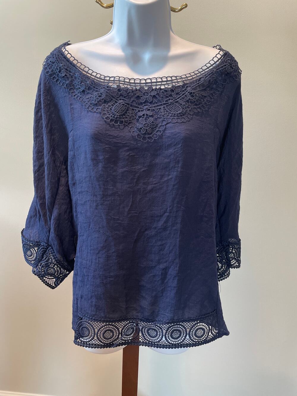 Zac & Rachel Crochet Lace Flowy Top Size XL Navy New With Tag